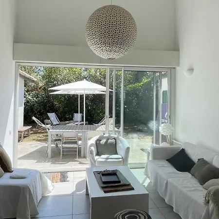 Villa Soulac-sur-mer, 5 Pieces, 8 Personnes - Fr-1-648-73 Soulac-sur-Mer
